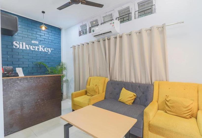 בית מלון כפרי Oyo 70445 Rianna Inn