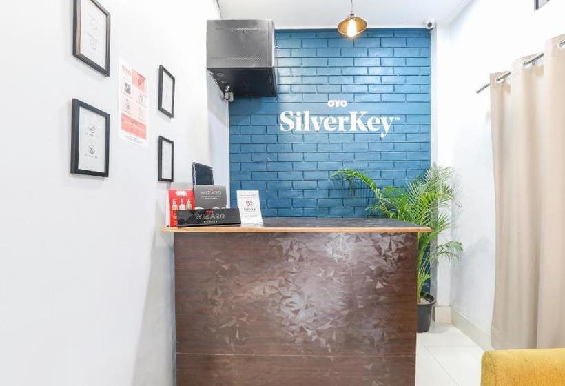 בית מלון כפרי Oyo 70445 Rianna Inn