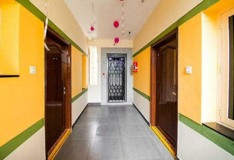 ホテル Oyo 71081 Apple Guest Rooms