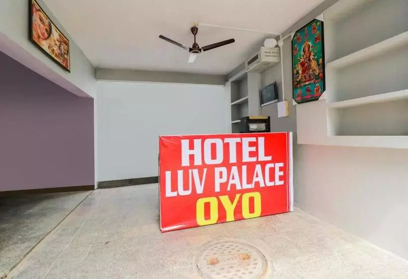 ホテル Spot On 66279 Luv Palace