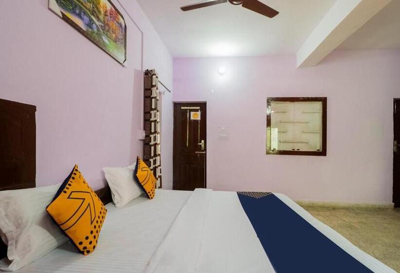 هتل Spot On 66279  Luv Palace