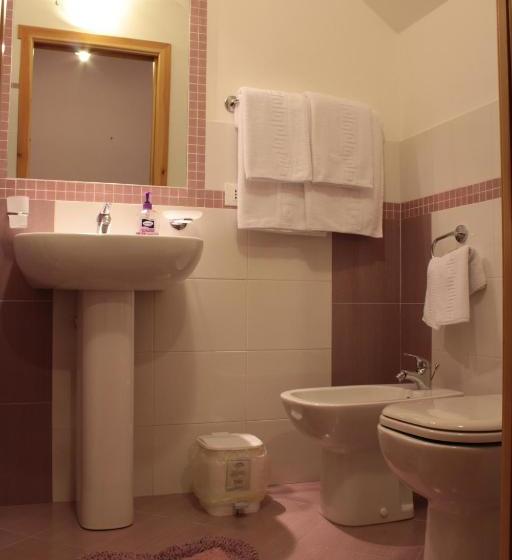 بنسيون Sicania Holiday House