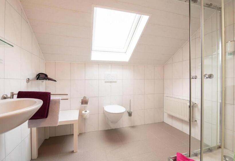 פנסיון Landhaus Heimisch Bed & Breakfast