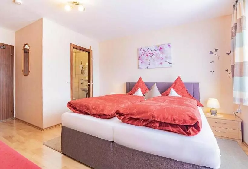 Majatalo Landhaus Heimisch Bed & Breakfast