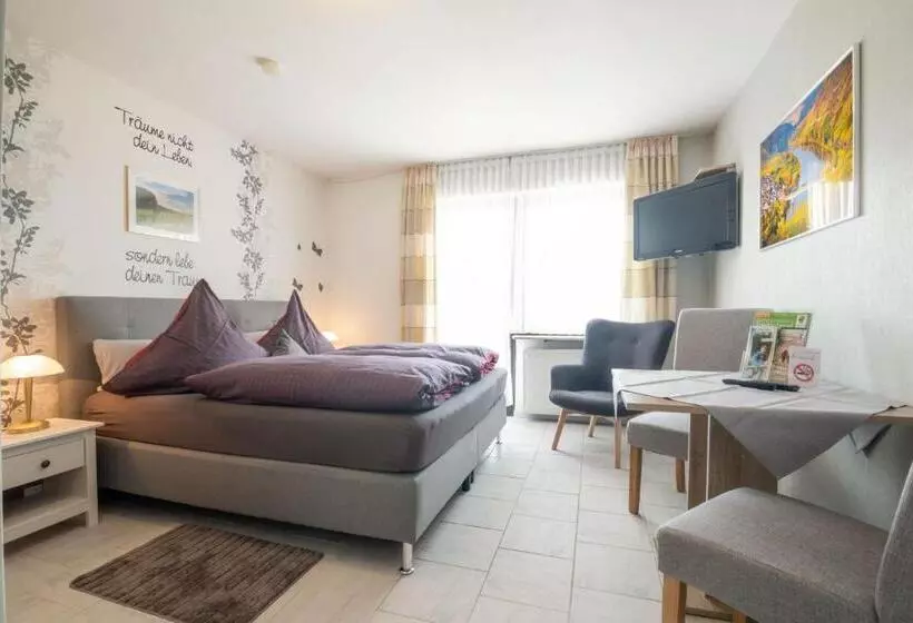 Majatalo Landhaus Heimisch Bed & Breakfast