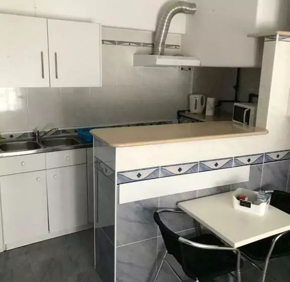 ペンション West Coast Peniche