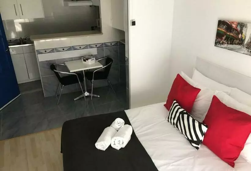 ペンション West Coast Peniche