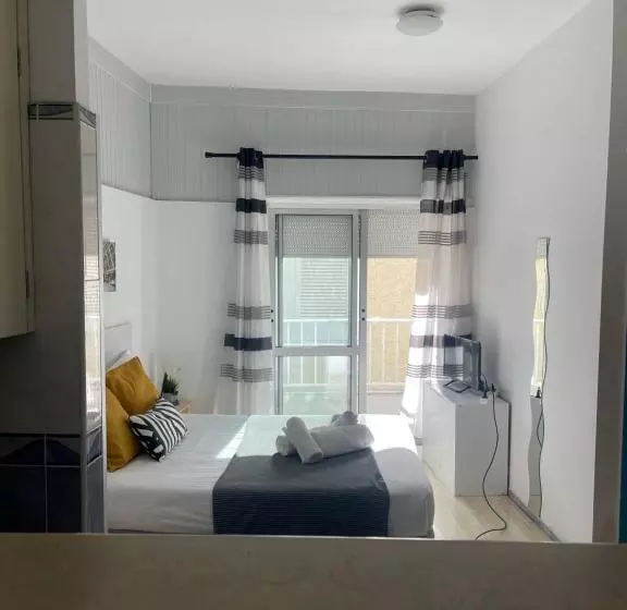 ペンション West Coast Peniche