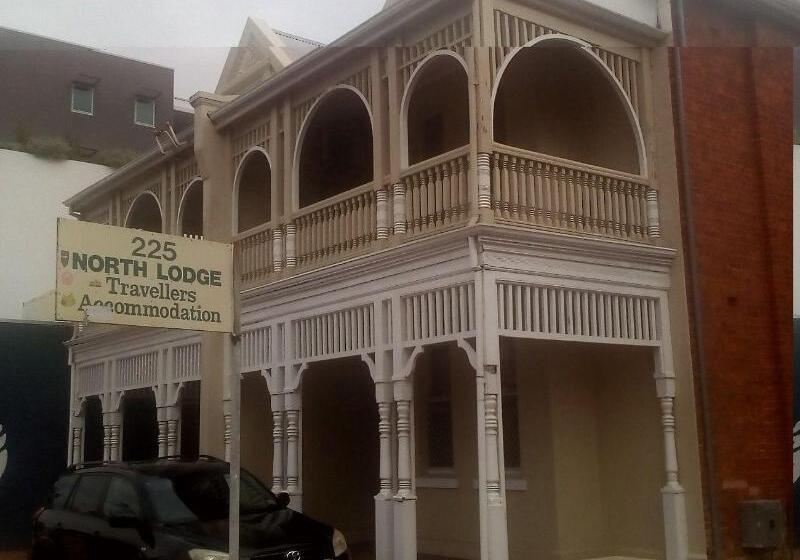 ユースホステル Northlodge Central City Apartments