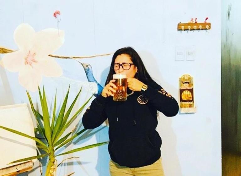 تختخواب و صبحانه Beer&beer