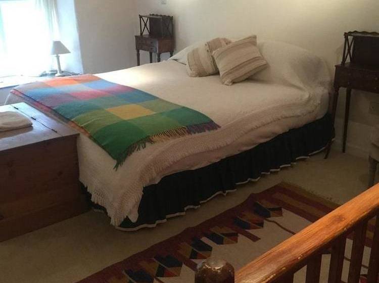 Bed and Breakfast Bowhayes Farm