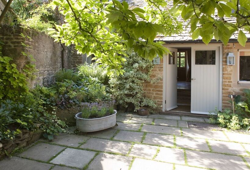 Bed and Breakfast The Old Post Office  Adlestrop