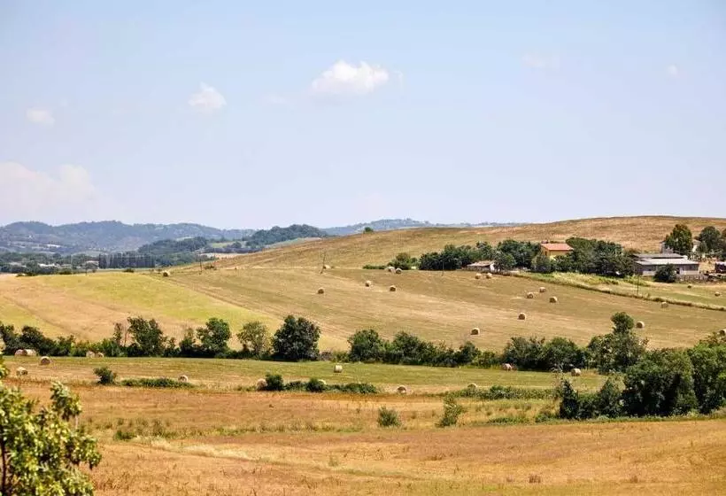 Hotelli Agriturismo Montecrespini