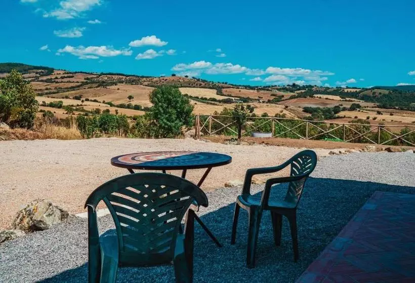 Hotelli Agriturismo Montecrespini