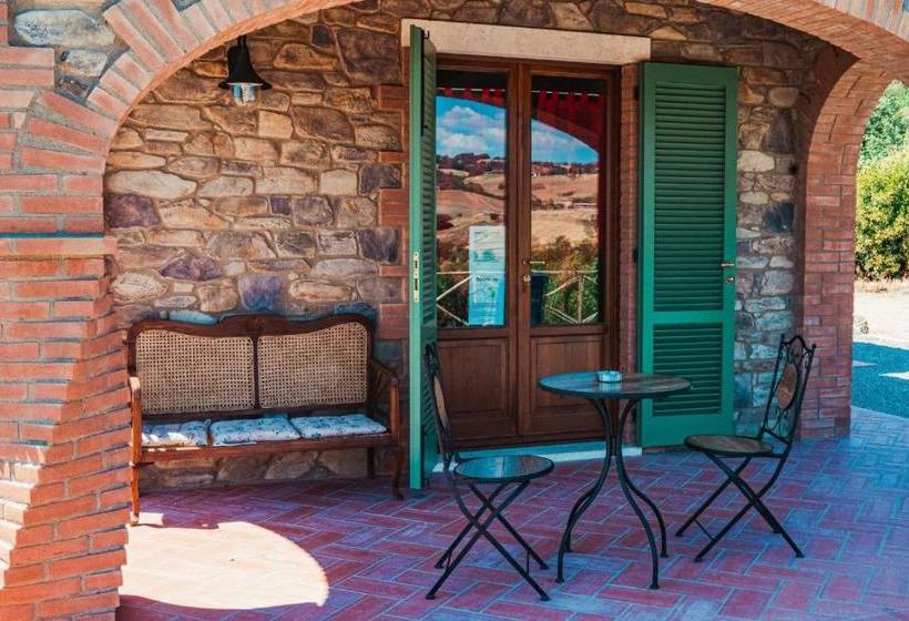 בית מלון כפרי Agriturismo Montecrespini