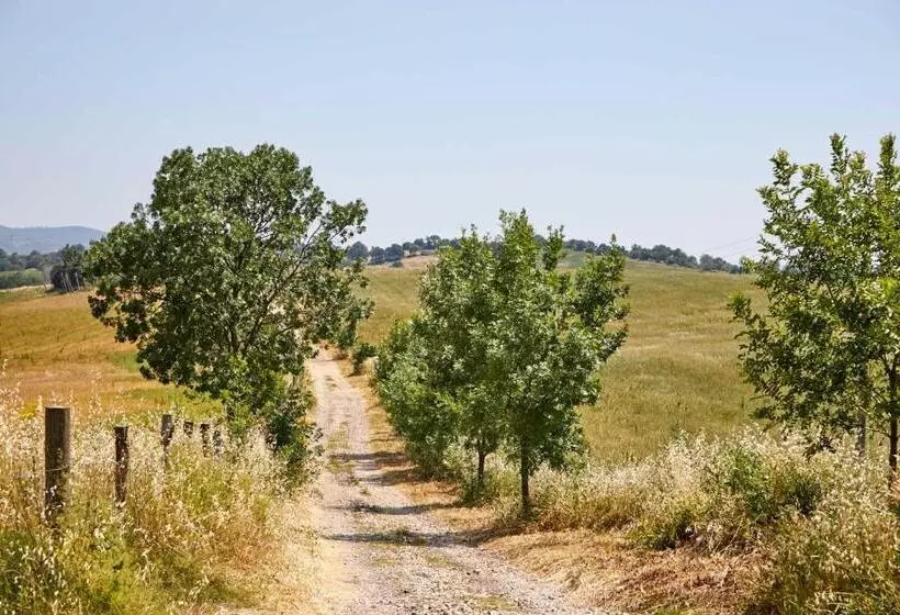 Hotelli Agriturismo Montecrespini