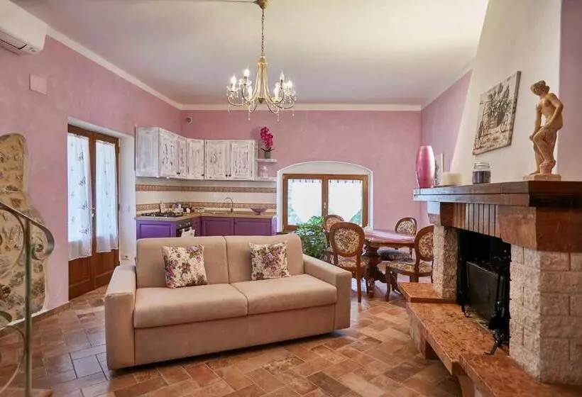 Hotelli Agriturismo Montecrespini