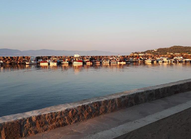 هتل Bergos Li̇man