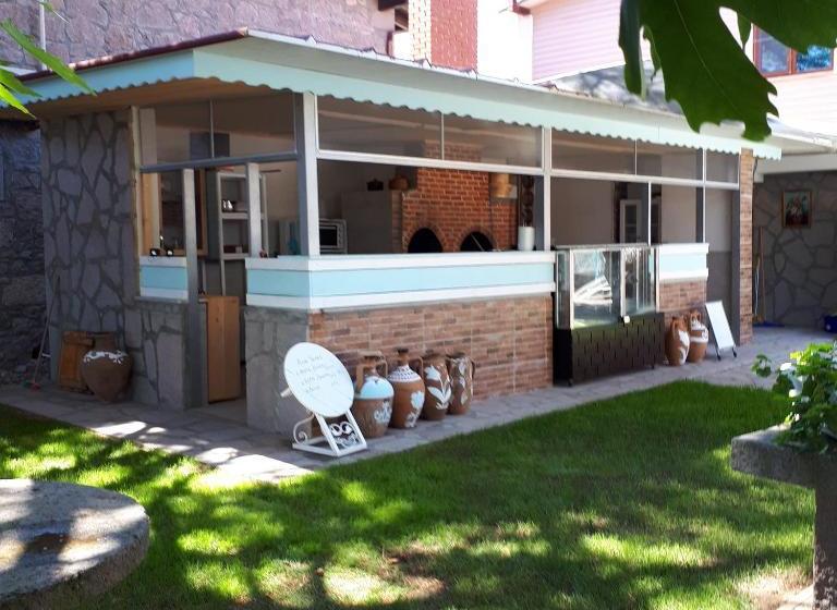 هتل Bergos Li̇man