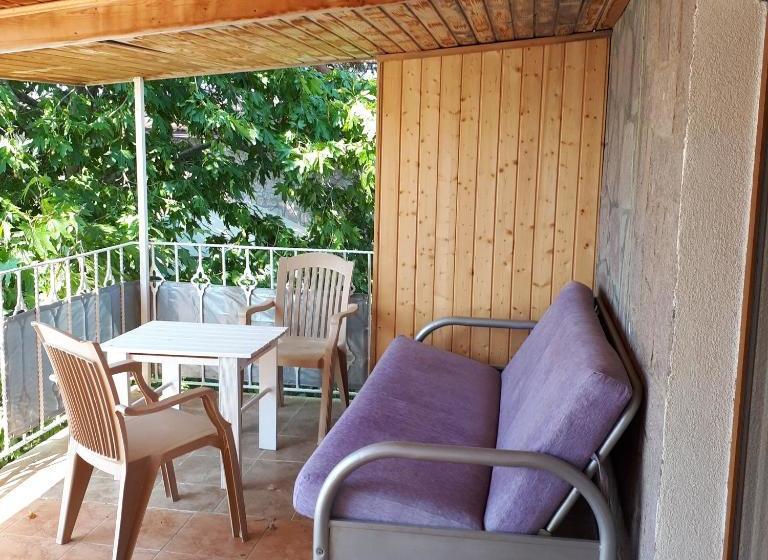 هتل Bergos Li̇man