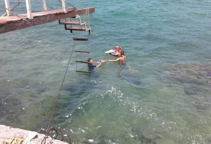 هتل Koh Sichang Unseen