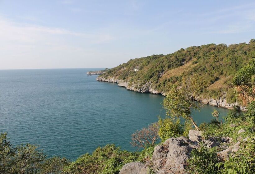 هتل Koh Sichang Unseen