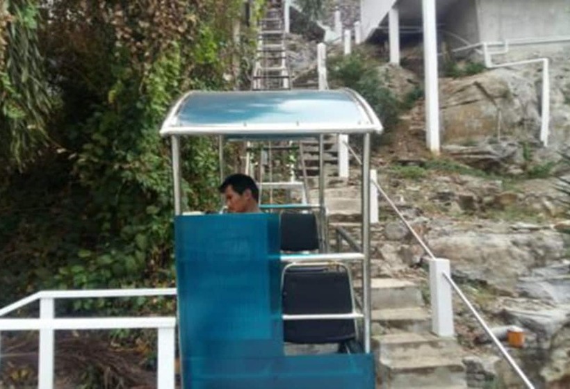 هتل Koh Sichang Unseen