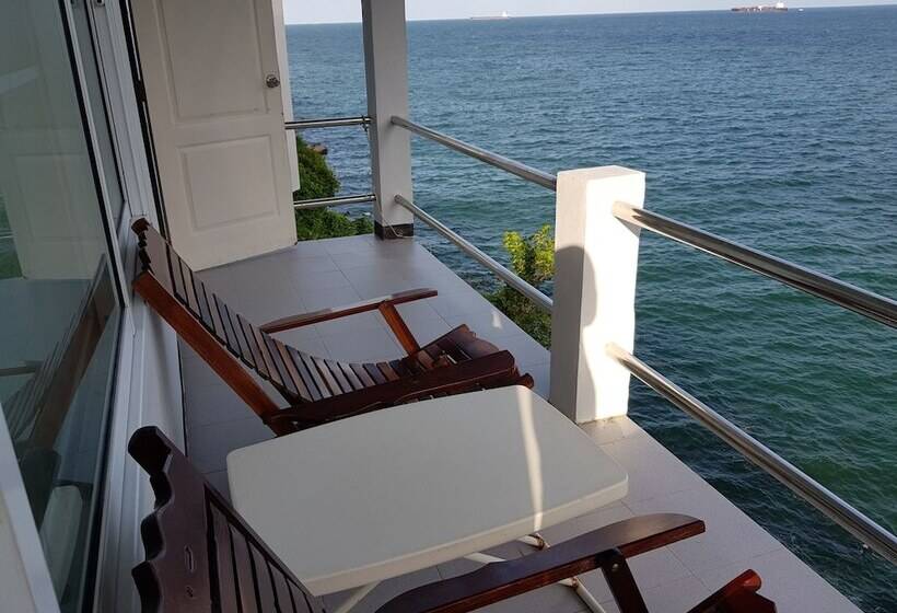 هتل Koh Sichang Unseen