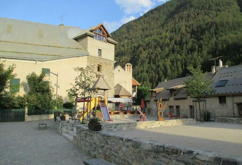 Отель Le Gîte Les Melezes