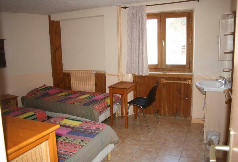 Отель Le Gîte Les Melezes