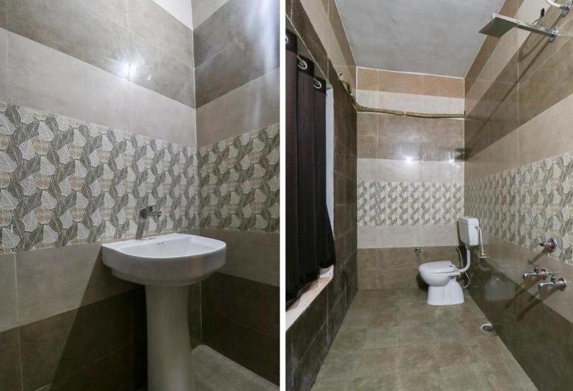 Hotel Oyo 65320 Surya