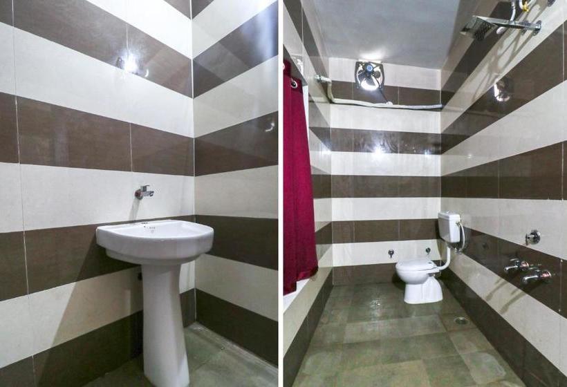 Hotel Oyo 65320 Surya