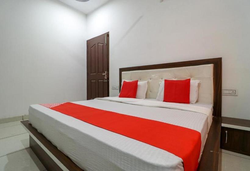 Hotel Oyo 65320 Surya