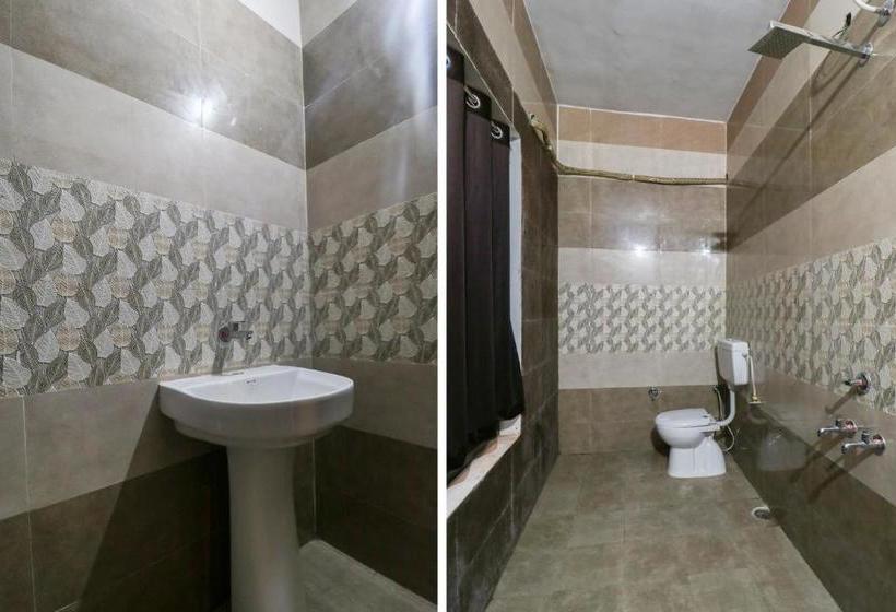 Hotel Oyo 65320 Surya