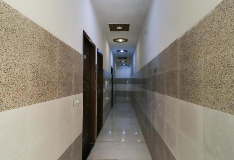 Hotel Oyo 65320 Surya