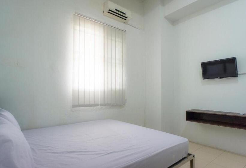 هتل Oyo Life 2366 Gatsu Kost