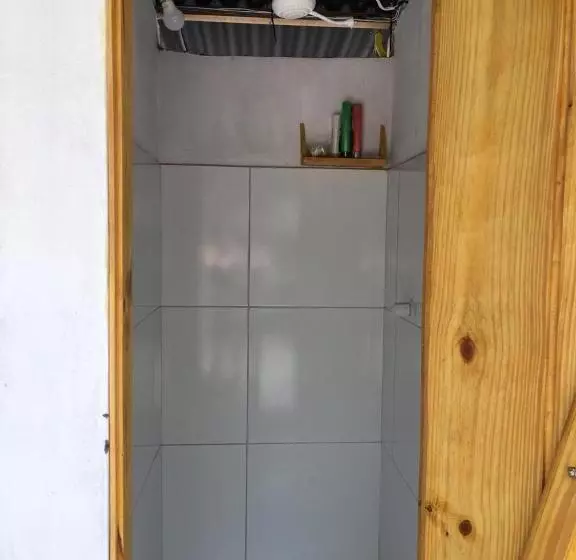 Kombi Hostel Camping