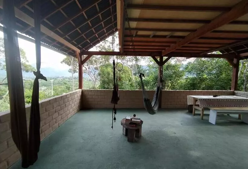 Kombi Hostel Camping