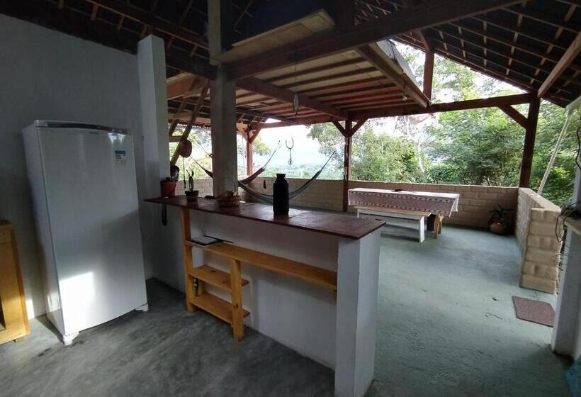 Kombi Hostel Camping