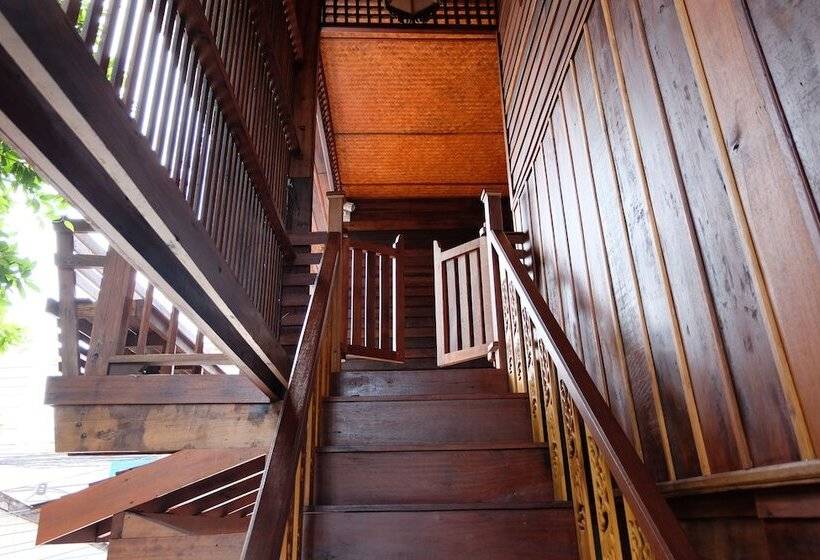 Pensão Baan Kun Tuad Ko Si Chang