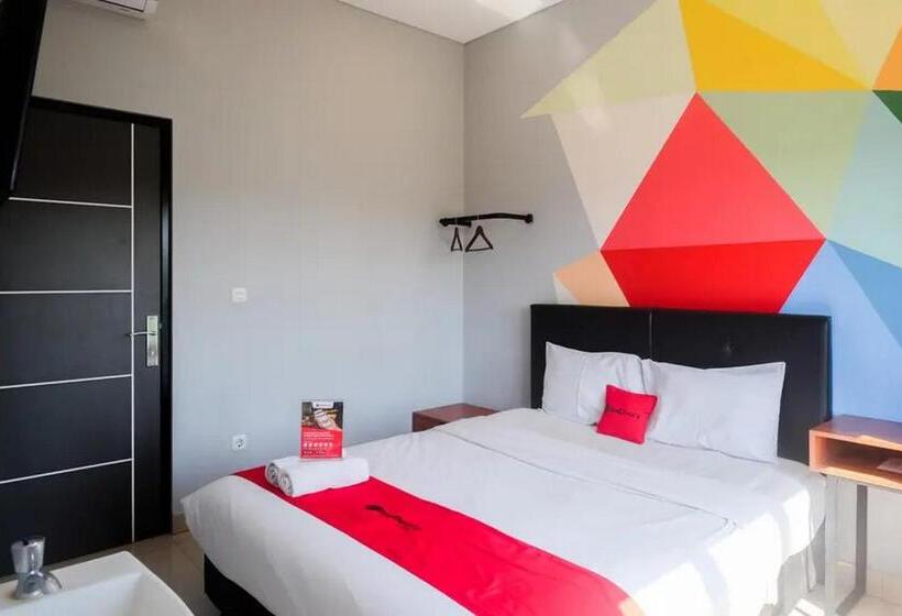 פנסיון Reddoorz Near Sindu Kusuma Edupark 3
