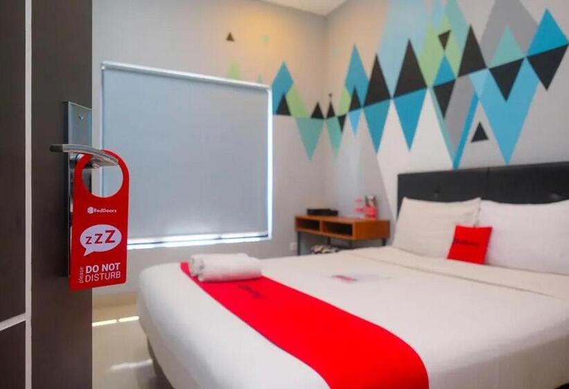 פנסיון Reddoorz Near Sindu Kusuma Edupark 3