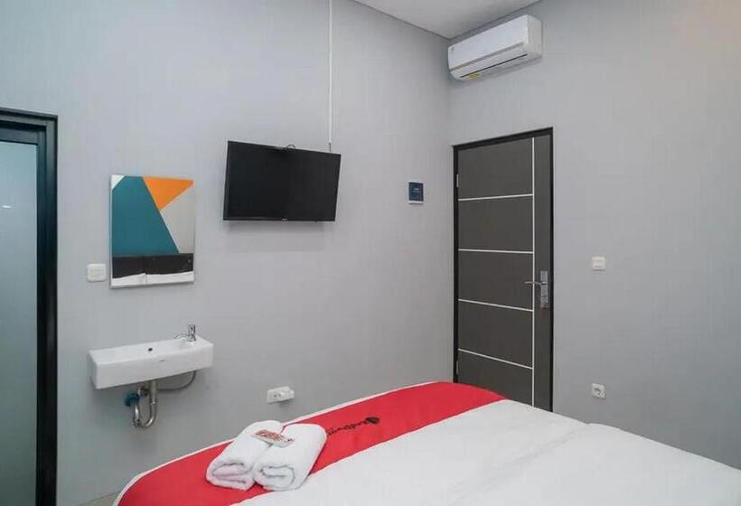 פנסיון Reddoorz Near Sindu Kusuma Edupark 3