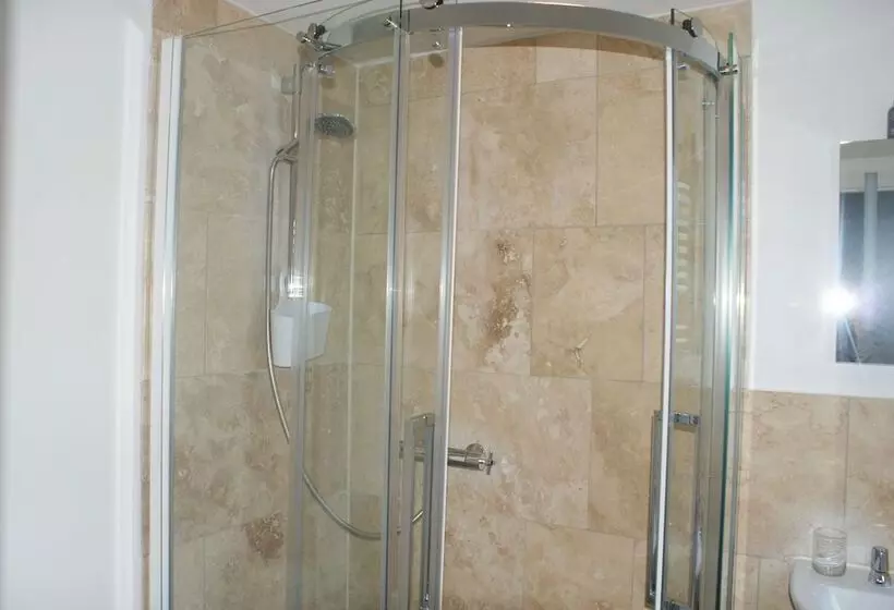 Tirah Bed And Breakfast