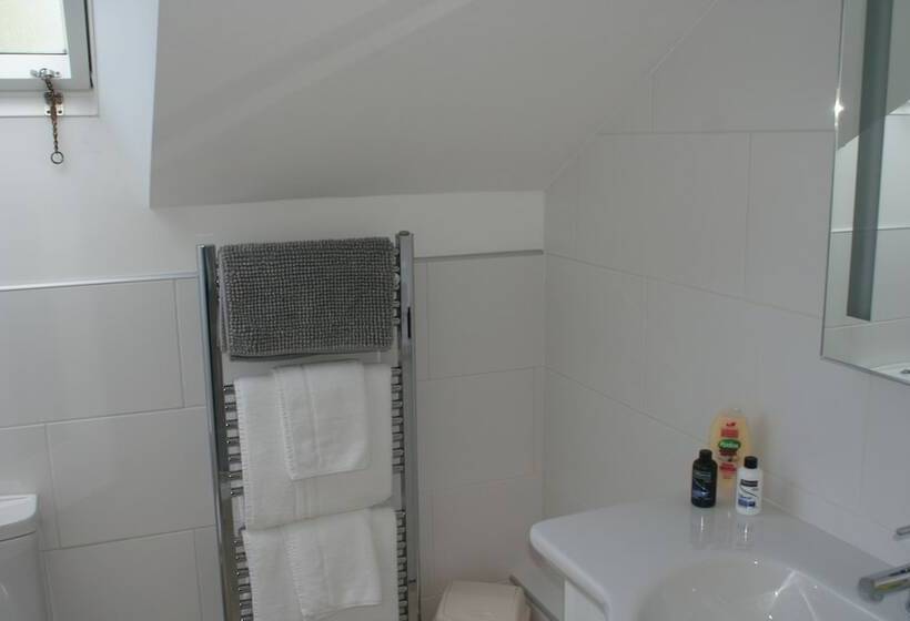 Tirah Bed And Breakfast