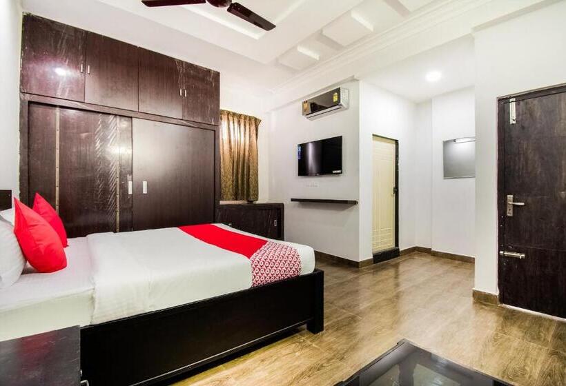 בית מלון כפרי Oyo 40630 Sriman Inn