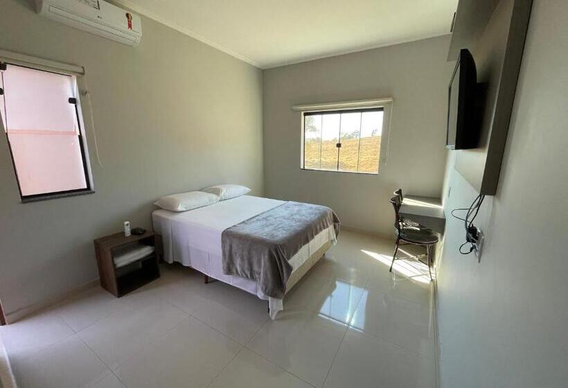 膳宿费 Pousada Encantos De Capitolio