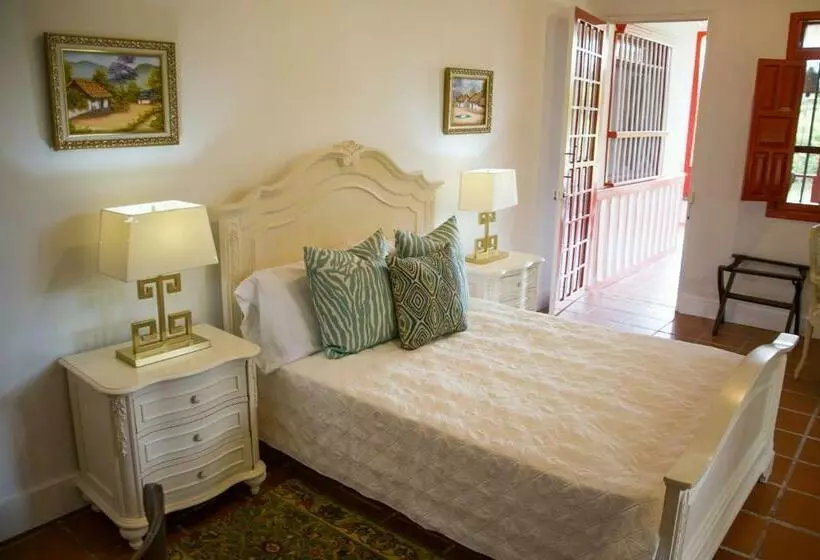 هتل Boutique Finca Los Mangos