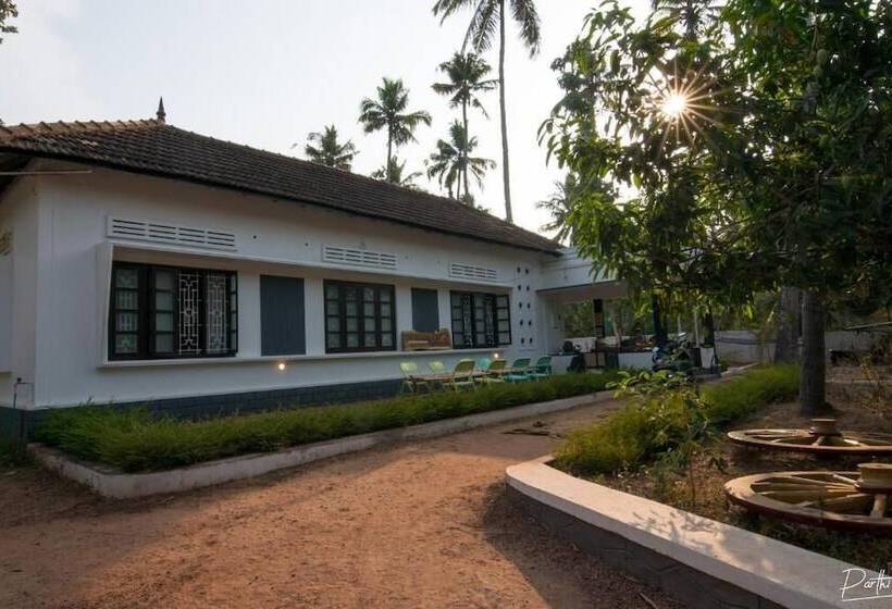 هاستل Katsura Varkala