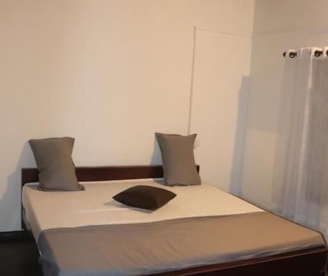 هاستل Katsura Varkala